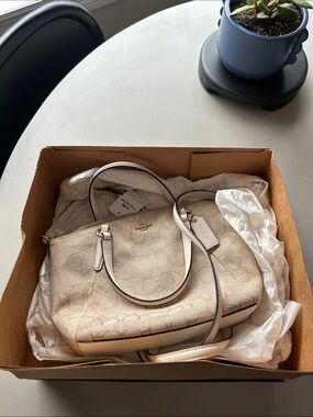 Coach bag NWT